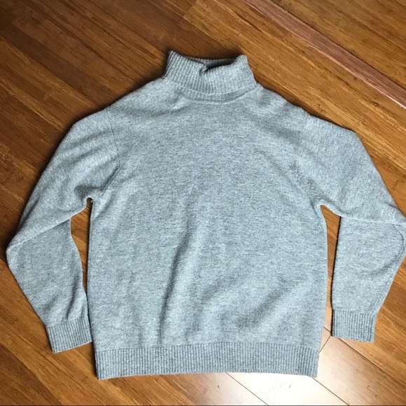 L.L. Bean Other - L.L. Bean Lambswool  Turtleneck Sweater